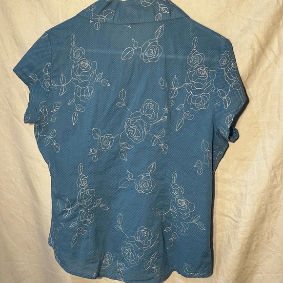 Blue Floral Women's Top - Picture 2 of 4